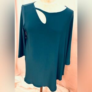 Sympli size 12 3/4 sleeve stretch top “keyhole” front opening made in Canada